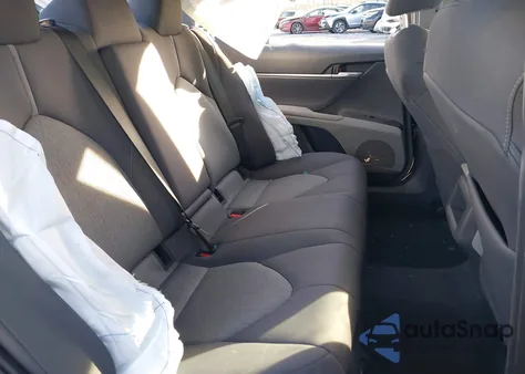 2021 Toyota Camry Le Hybrid z USA, uszkodzony, nr VIN 4T1C31AK9MU567652